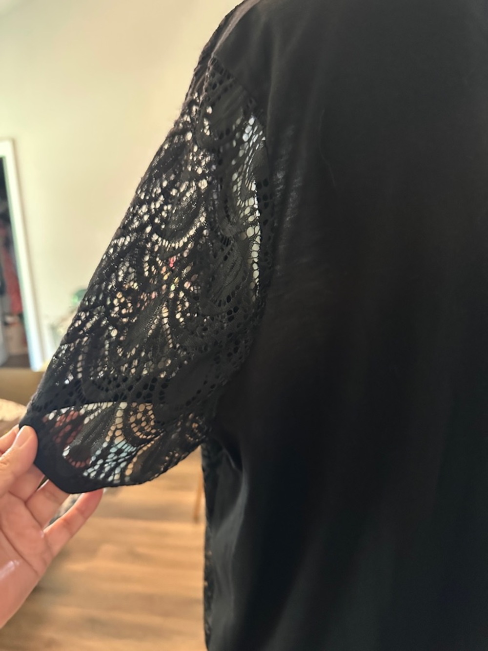 Kim Rogers Black Lace Scallop Short Sleeve Tunic - Picture 7 of 11